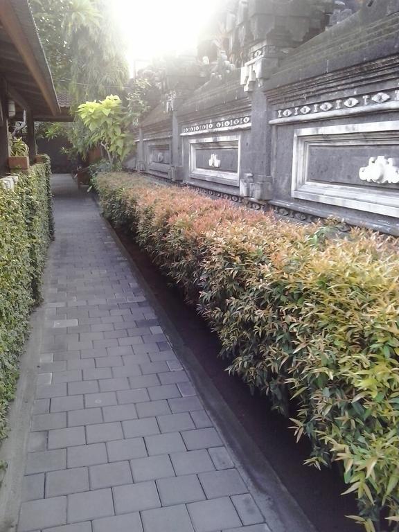 Апартаменты Pondok Narita Санур Экстерьер фото